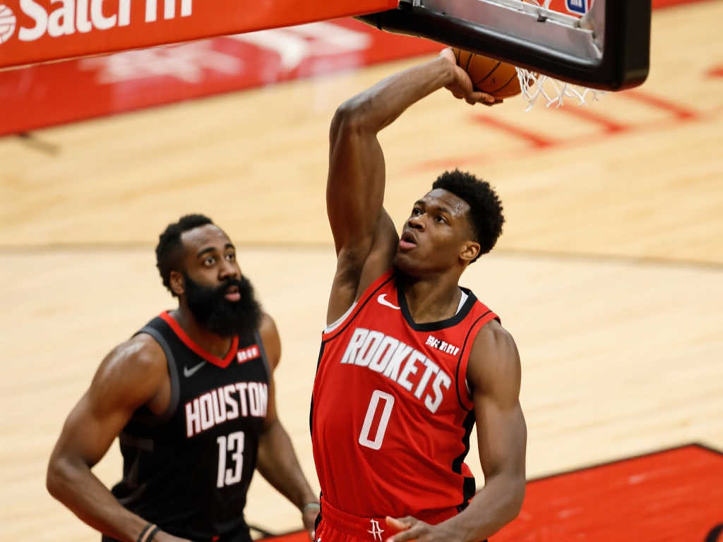 着看到两队 着看到两队